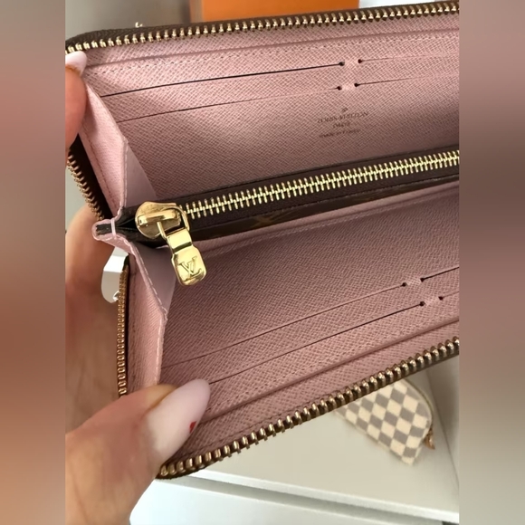Louis Vuitton Clemence Zipper Wallet Rose Ballerine - Picture 12 of 16